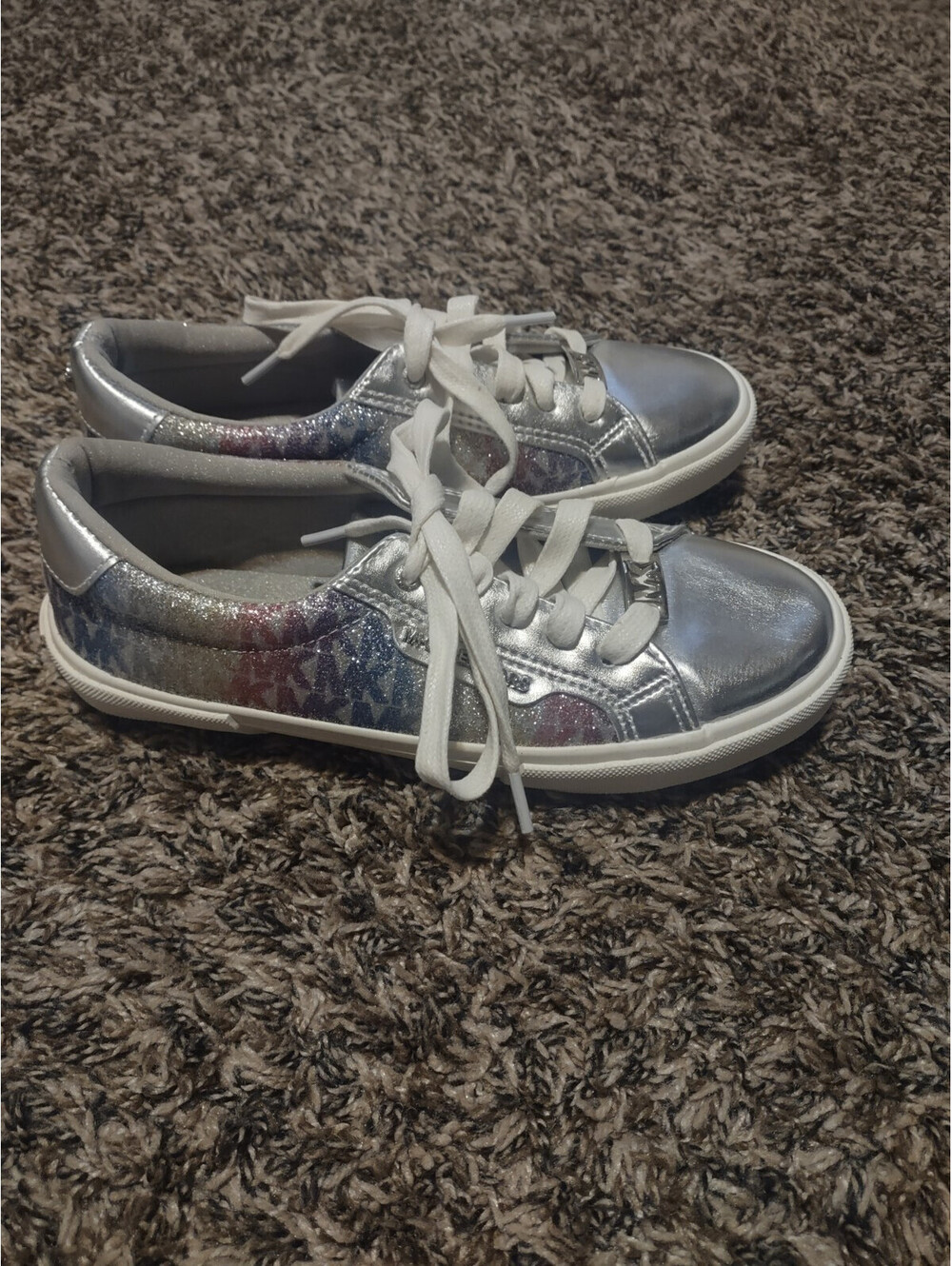Michael Kors Girls Silver Shoes Size 4